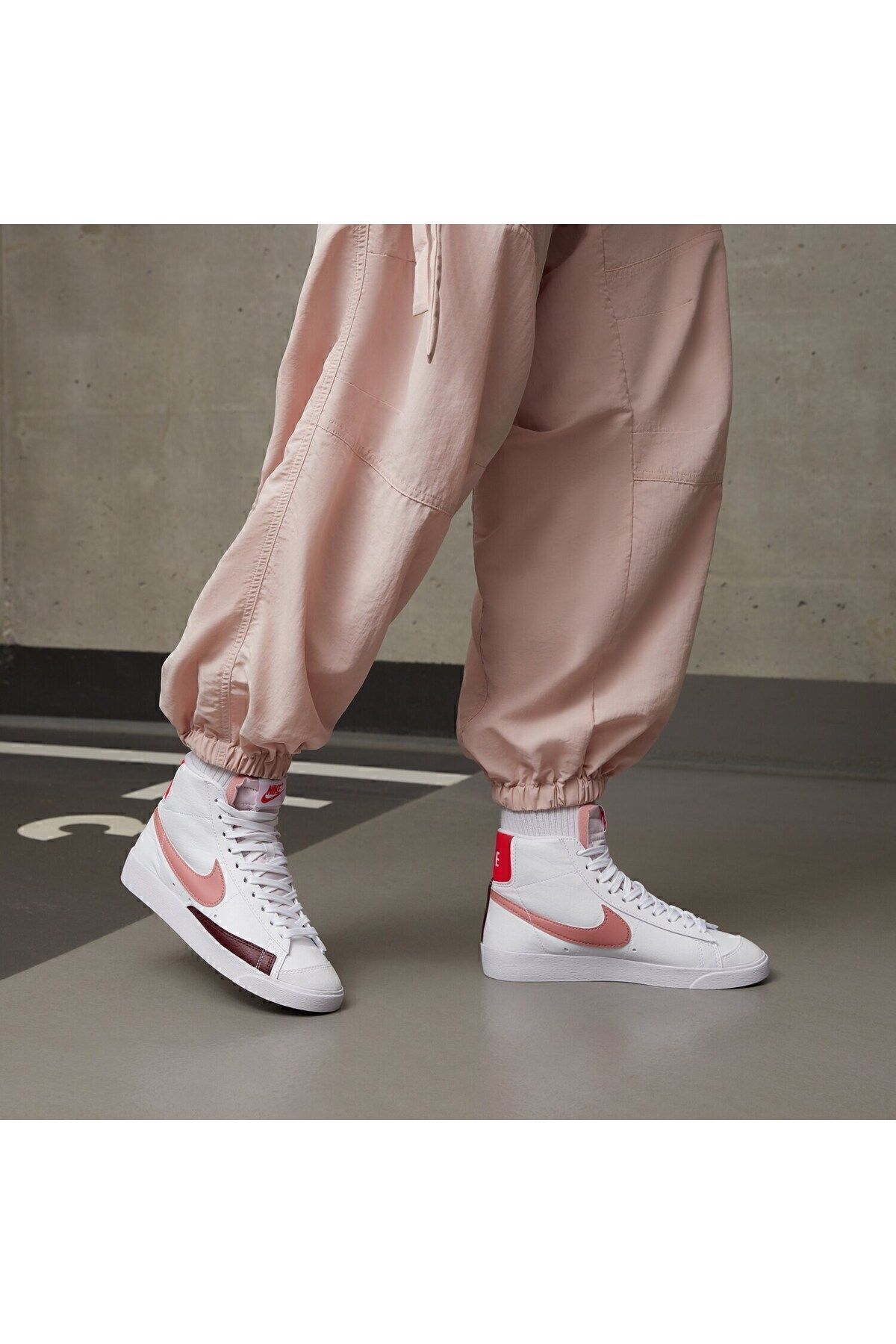 اسنیکر آدیداس Nike با کد D.Q-ERN-41.24-105