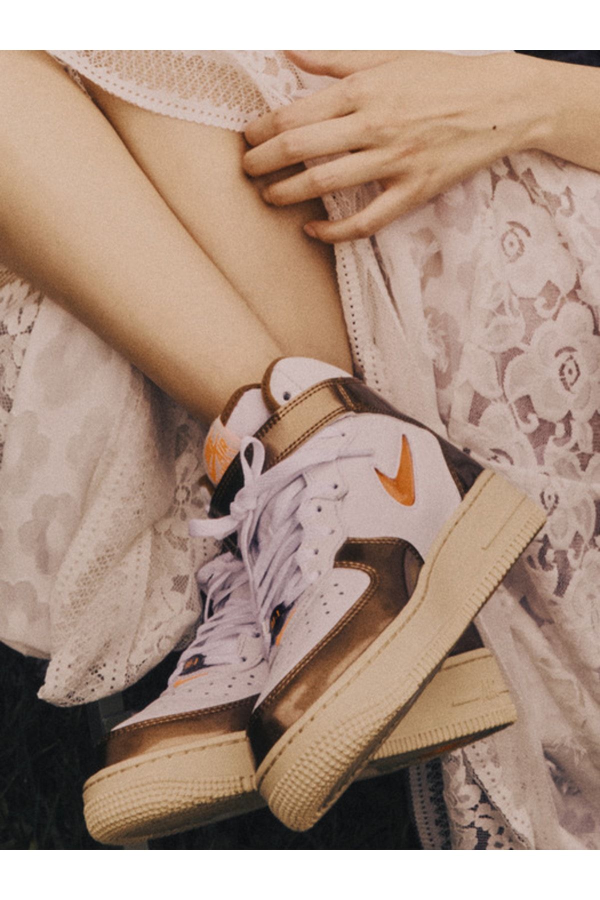 اسنیکر آدیداس Nike با کد DH ‘ 56 . 23